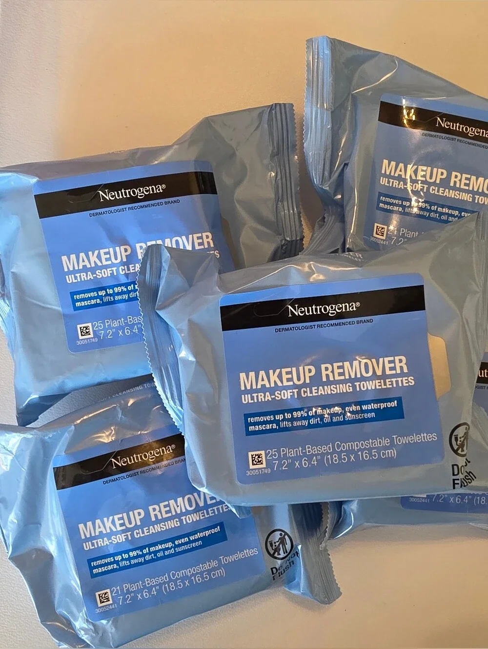 Neutrogena Makeup Removing Wipes - Set Of 5 New Sealed